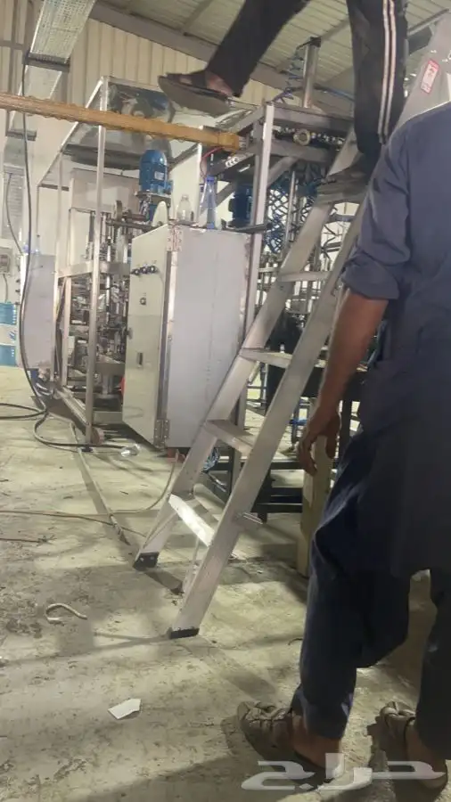 ابحث عن فني مهندس مكائن بلاستيك مياه Pat 3