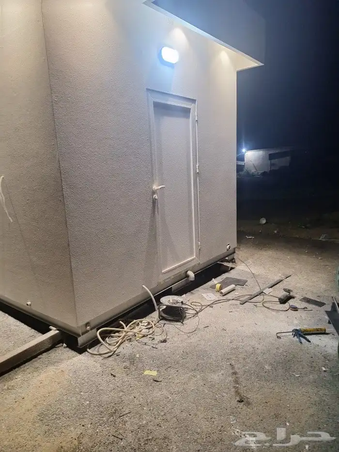 كشك للبيع 3 4 4