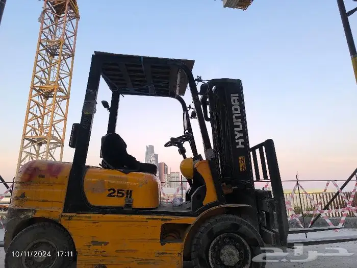 تأجير رافعات شوكية - الرياض - اتصل الآن 3