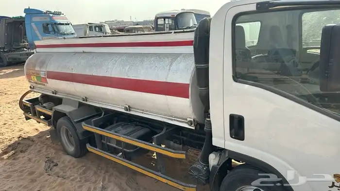 لايجار عقد شهر او سنوي تانكي ديزل سواق اوبدون سائق 0