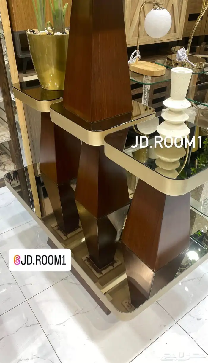 طاولات مرايا و زجاج 19