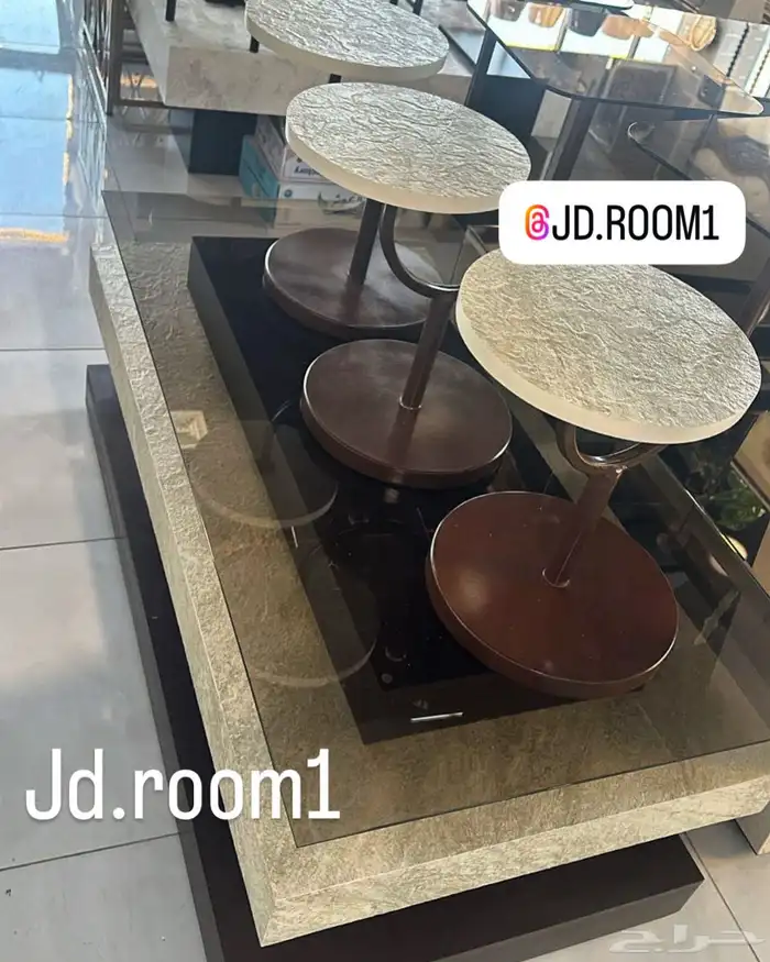 طاولات مرايا و زجاج 35