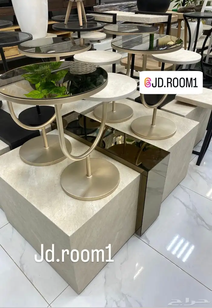 طاولات مرايا و زجاج 31