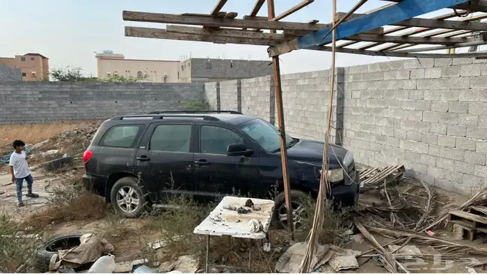 سيارة اسكويا دبل 3
