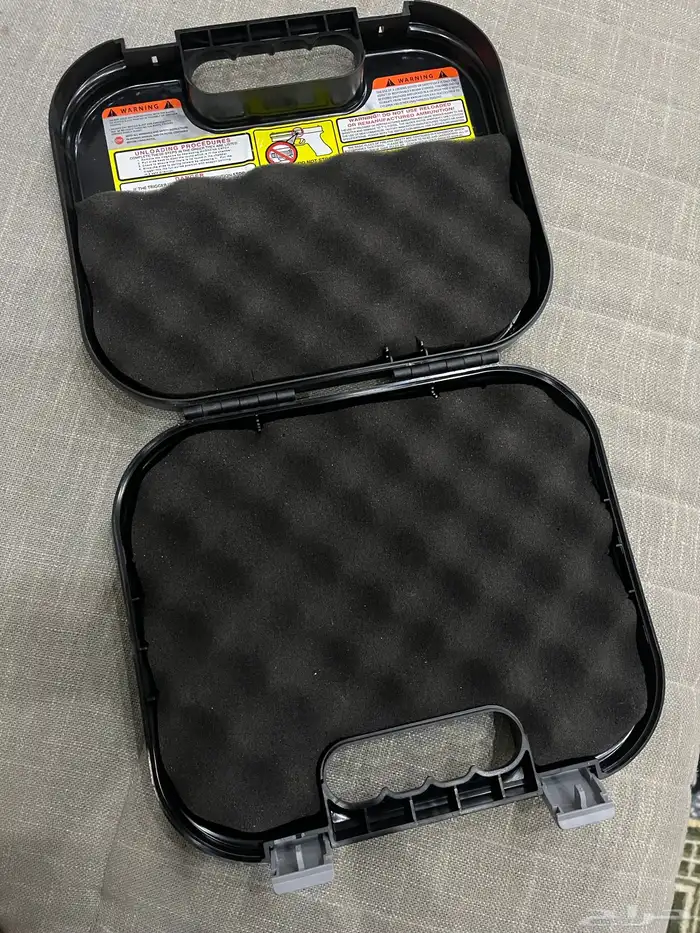 للبيع شنطة جلوك (100 ريال) 3