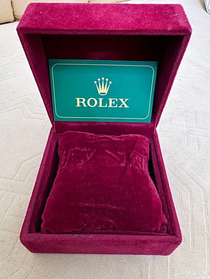 ساعة رولكس مطابقة للأصل نادرة الاستخدام 6