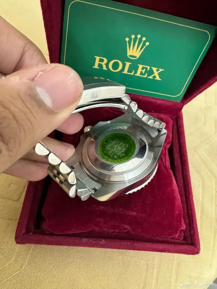 ساعة رولكس مطابقة للأصل نادرة الاستخدام 5