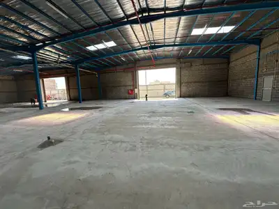 مستودع بمبنى إداري للايجار بحي النخيل 14