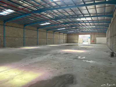 مستودع بمبنى إداري للايجار بحي النخيل 2