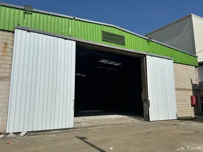 مستودع بمبنى إداري للايجار بحي النخيل 4