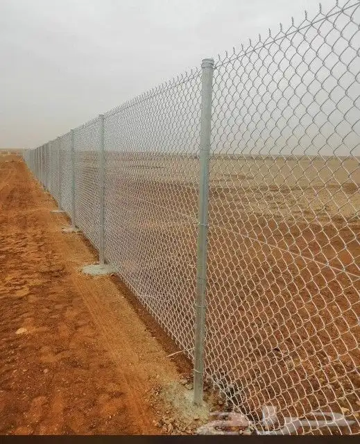 تسوير المزارع والأراضي البيضاء وتركيب شبوك الملاعب وتركيب ال 12