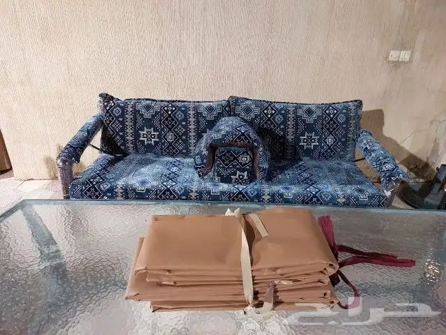 كراسي حديد 7