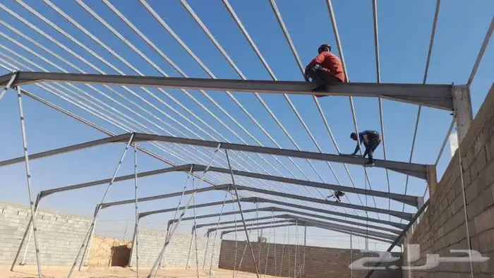 تسوير المزارع والأراضي البيضاء وتركيب شبوك الملاعب وتركيب ال 16