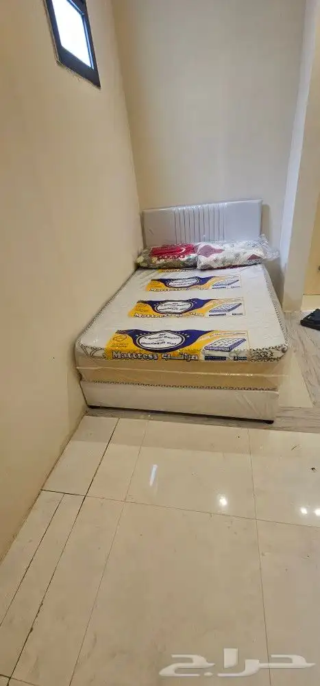 متوفر لدينا مراتب طبيه ممتاز مقاس 180 200  ومقاس 200 200  و 7