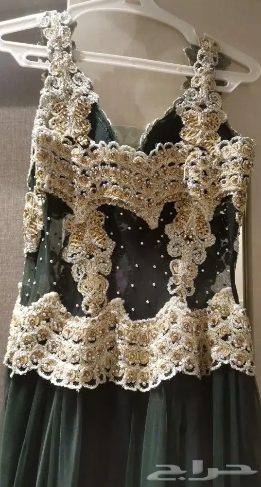 فساتين للبيع مستعمله مقاس M كلها لبسته يوم فقط نظيفه 1