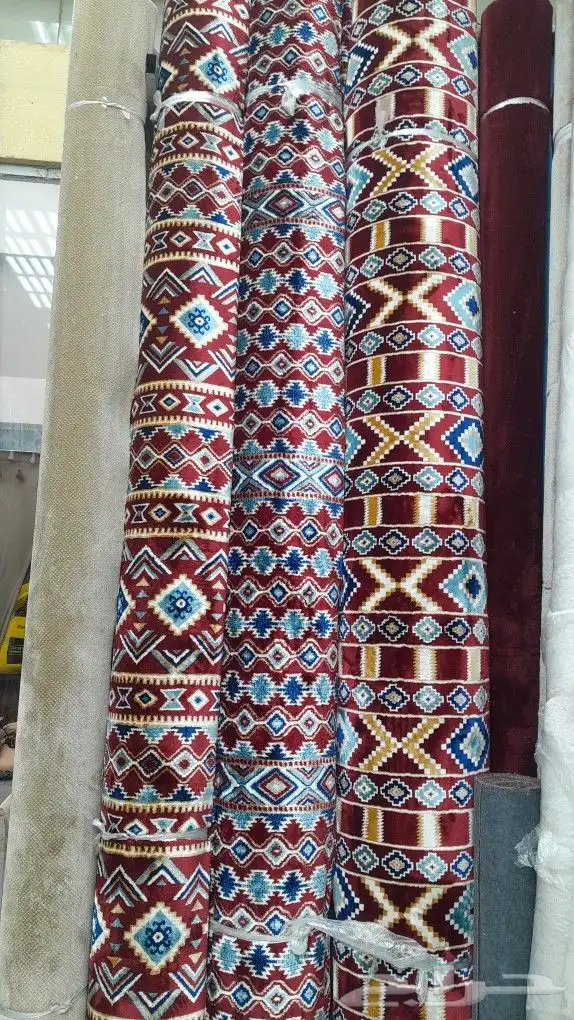يوجد لدينا جميع انواع الموكيت والفينيل وموكيت المساجد 0