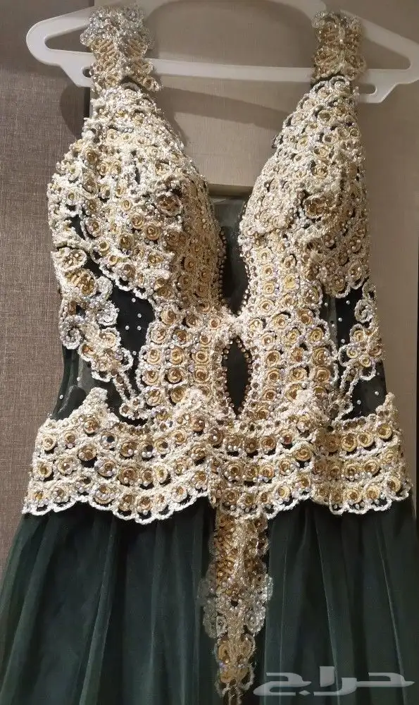 فساتين للبيع مستعمله مقاس M كلها لبسته يوم فقط نظيفه 0