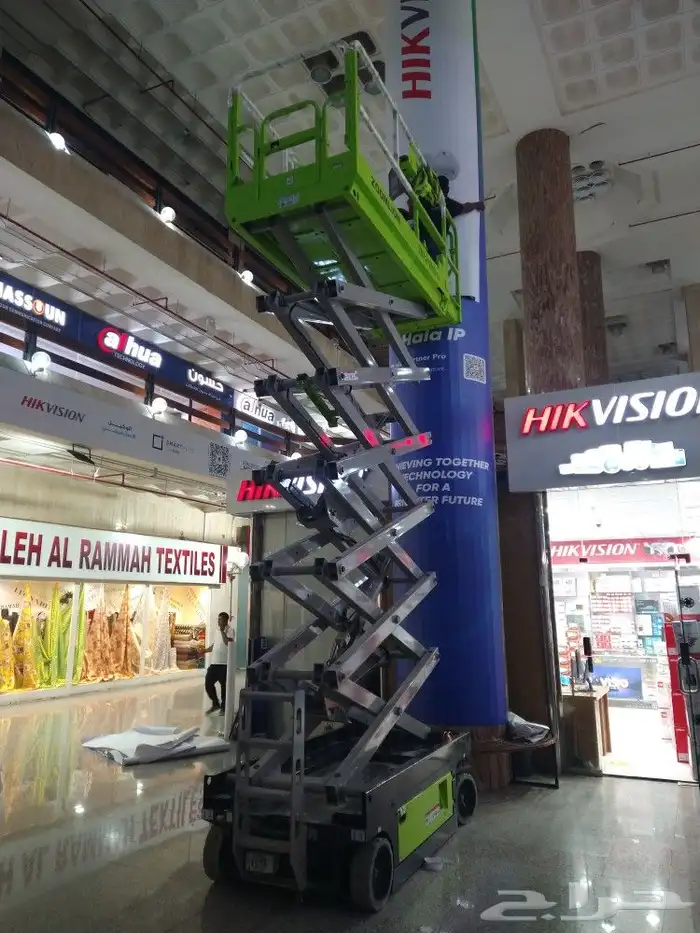سيزرلفت للايجار في جدة سيزر لفت scissor lift for rent Jeddah 3
