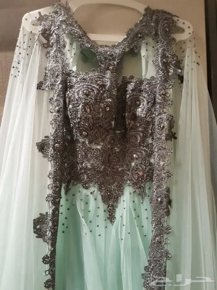 فساتين للبيع مستعمله مقاس M كلها لبسته يوم فقط نظيفه 5