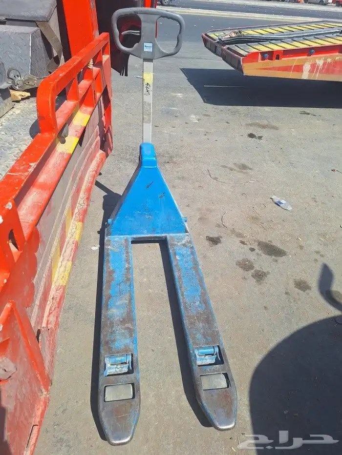 تأجير كرينات. بوم تراك. رافعات مقصيه. رافعات شوكية 1