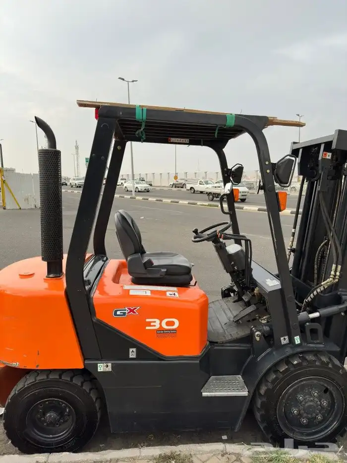 رافعه شوكيه رافعات للايجار سكين يومي وشهري 1