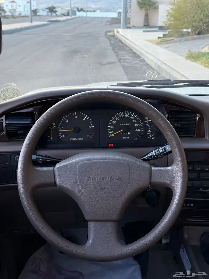 لاندكروزر VXR 1997 22