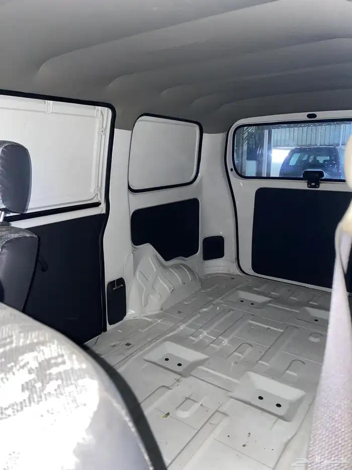 دباب بضاعة مقفل للايجار الشهري 4