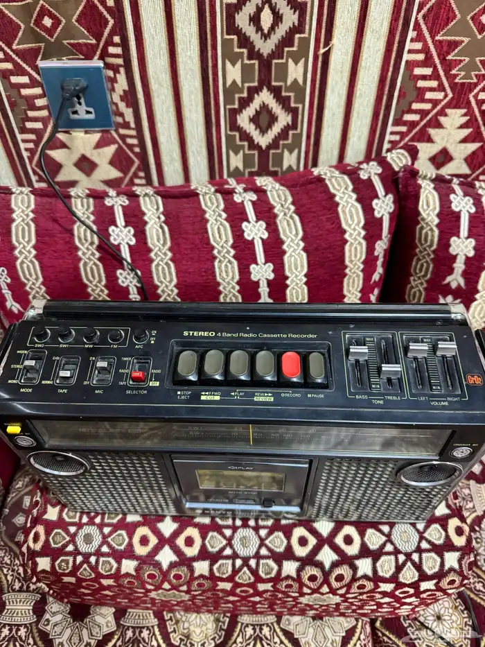 مسجل وراديو قديم سانيو 1