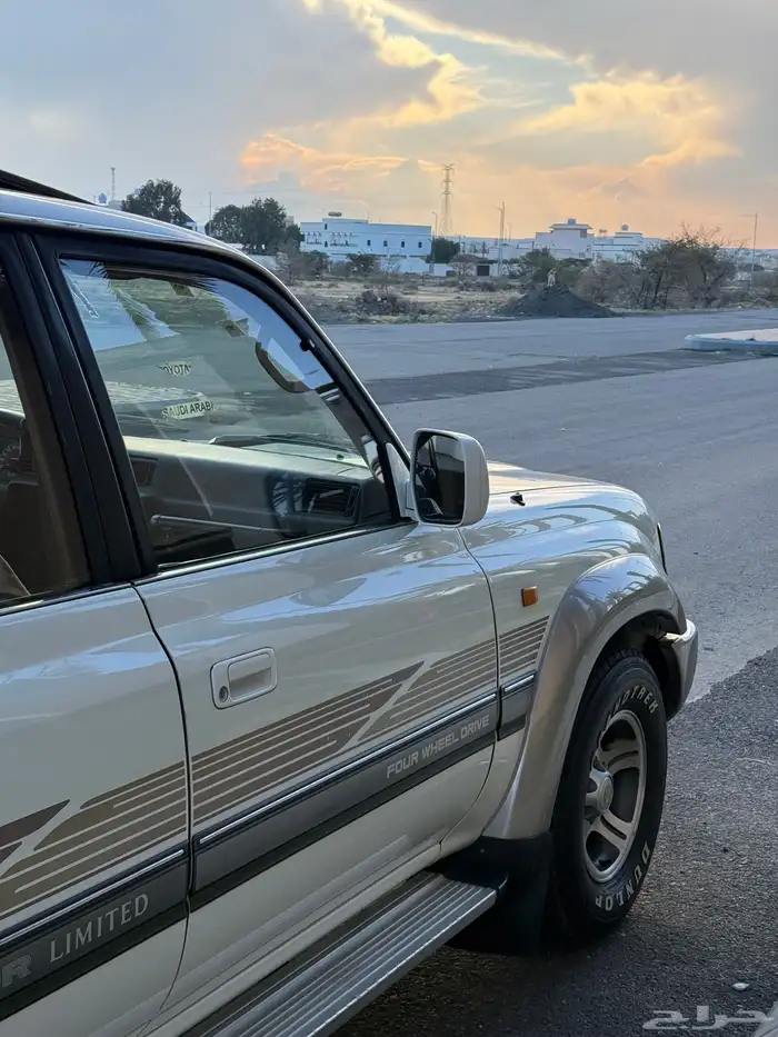 لاندكروزر VXR 1997 16