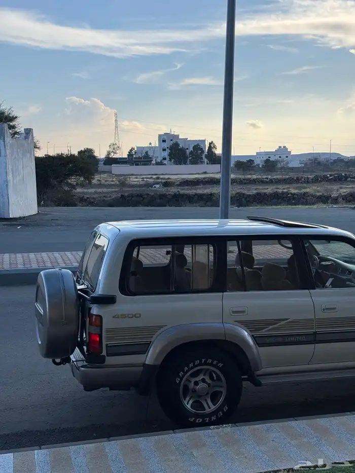 لاندكروزر VXR 1997 14