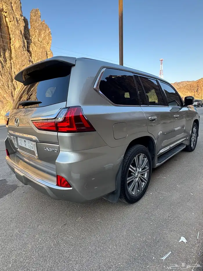 ليكزس LX570  2016 9