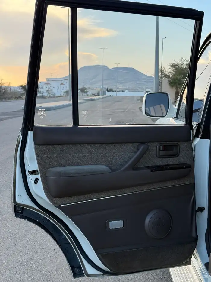 لاندكروزر VXR 1997 28