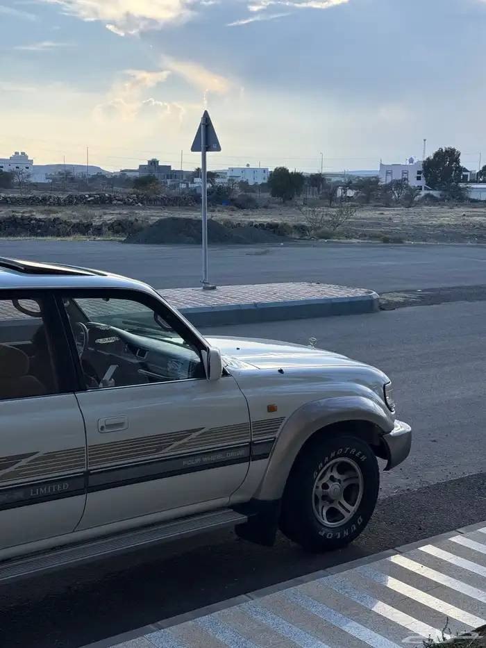 لاندكروزر VXR 1997 15