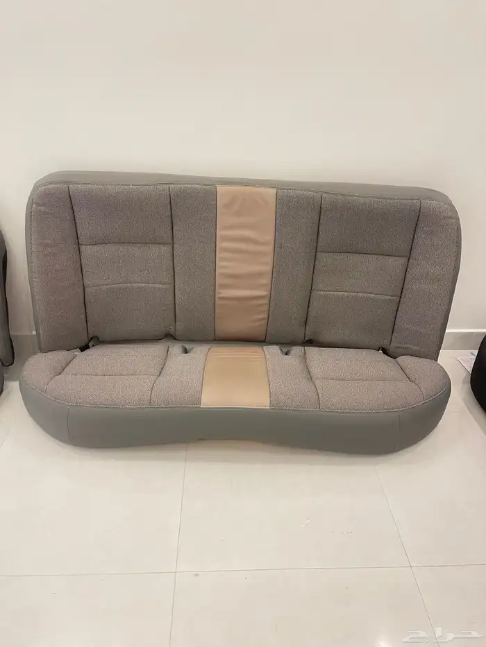 مراتب فورد بوليسي خلفية ناادرة ونظيفة 3