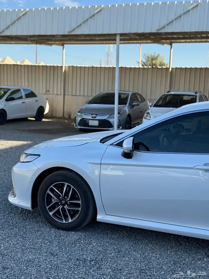 تويوتا كامري LE موديل 2024 مطور 22
