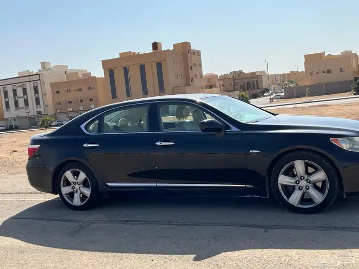 لكزس LS460L للبيع 1