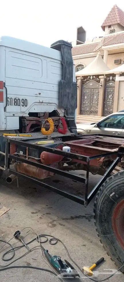 حداد متنقل ولحام المعدات الثقيلة 5