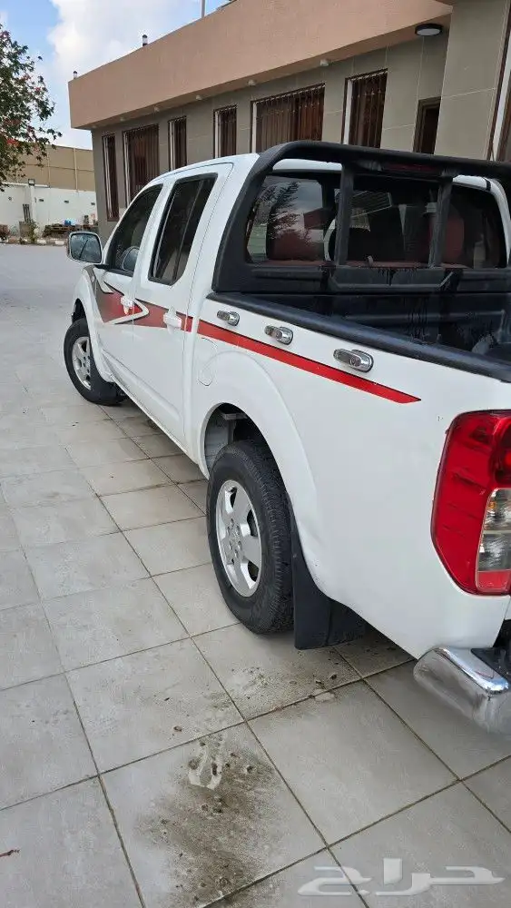 نيسان نيفارا 7