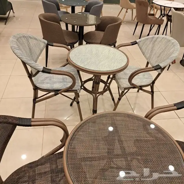 كراسي خارجية وطاولات 1