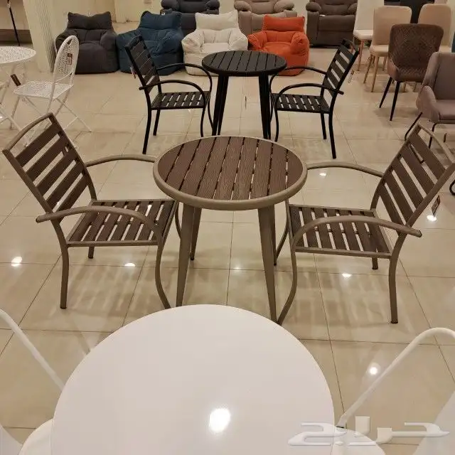 كراسي خارجية وطاولات 6