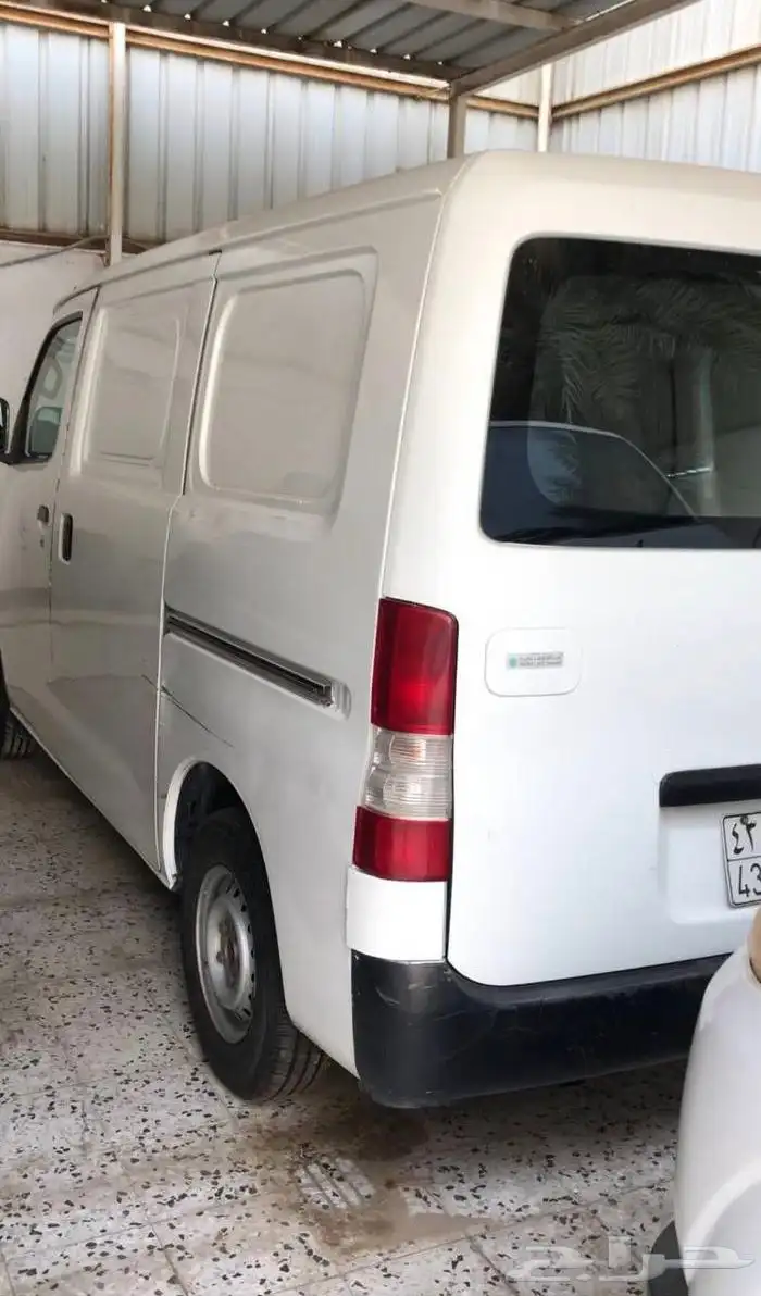 دباب بضاعة مقفل للايجار الشهري 9