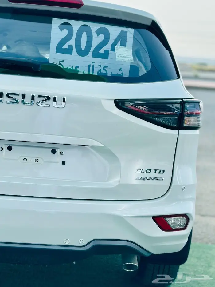 ايسوزو جيب ام يو اكس MUX فل كامل 2024 4