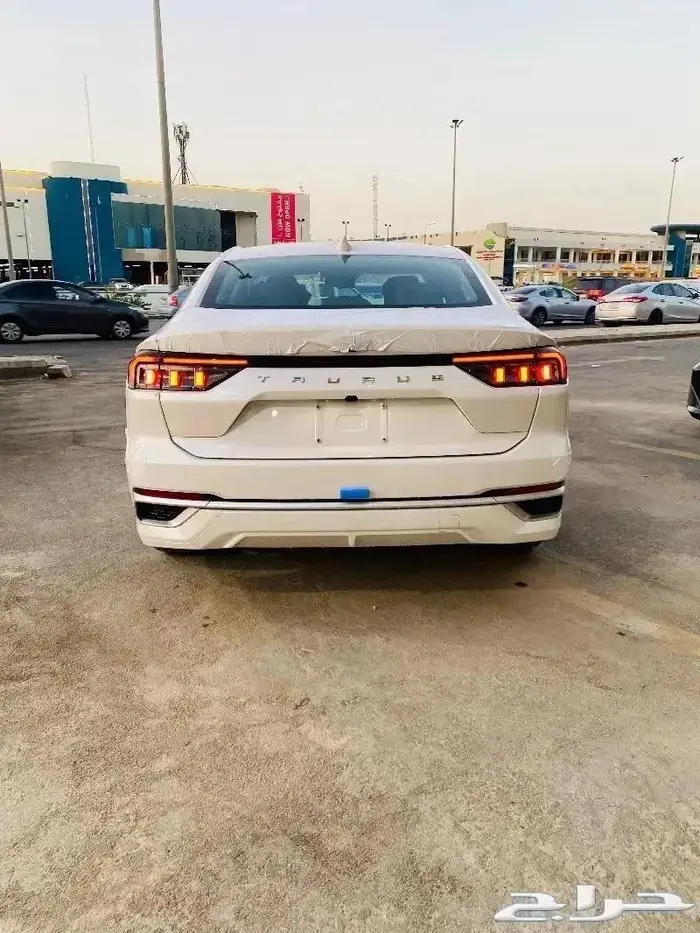 فورد تورس امبيانتى 2025 سعودى 7