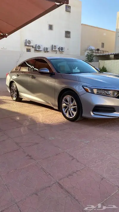 تم البيع  هوندا اكورد 2019 LX 18