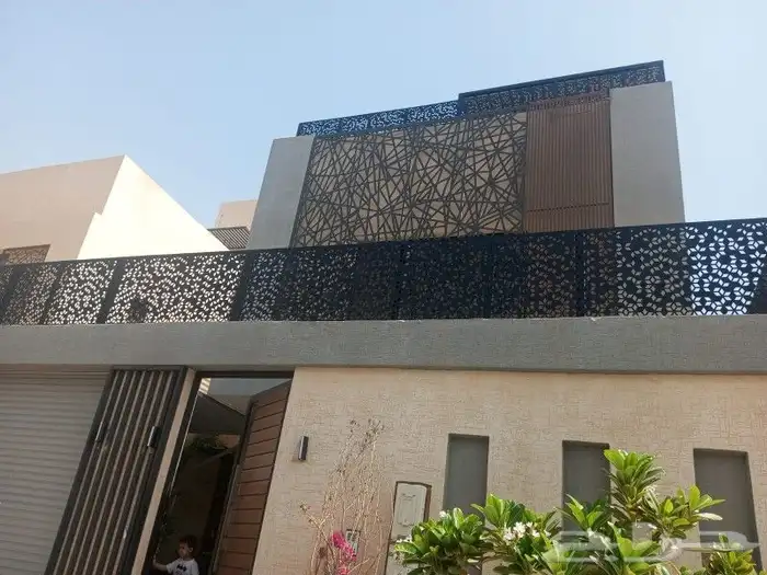 تركيب سواتر جدارية ساتر خارجي منزلي 6