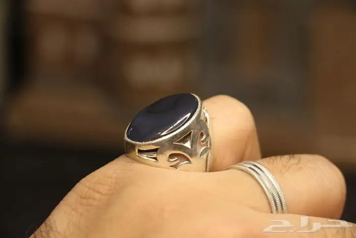 خاتم فضة عقيق رمادي غامق بعروق (مزاد) 2