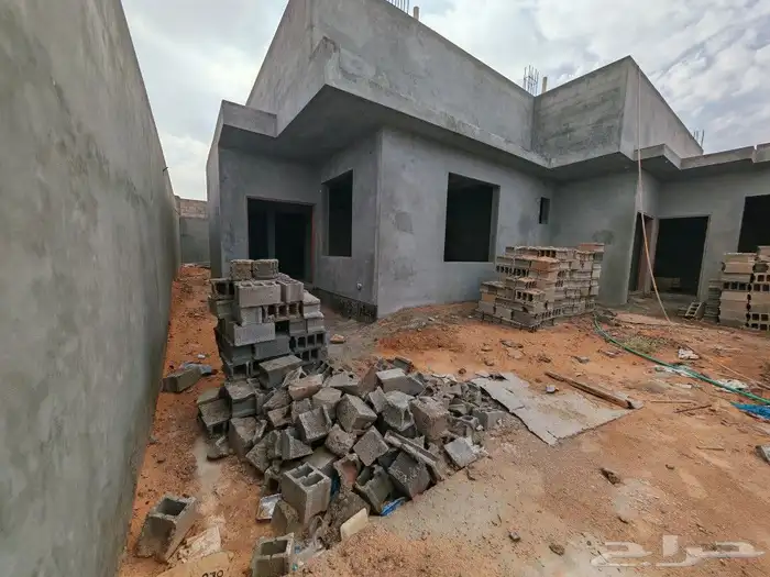 للبيع دور أرضي عظم مؤسس لشقتين علويه مليس كامل 2