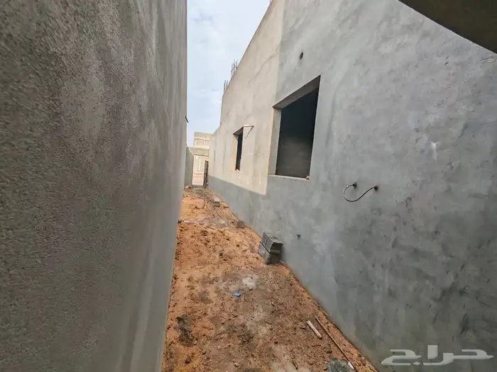 للبيع دور أرضي عظم مؤسس لشقتين علويه مليس كامل 5