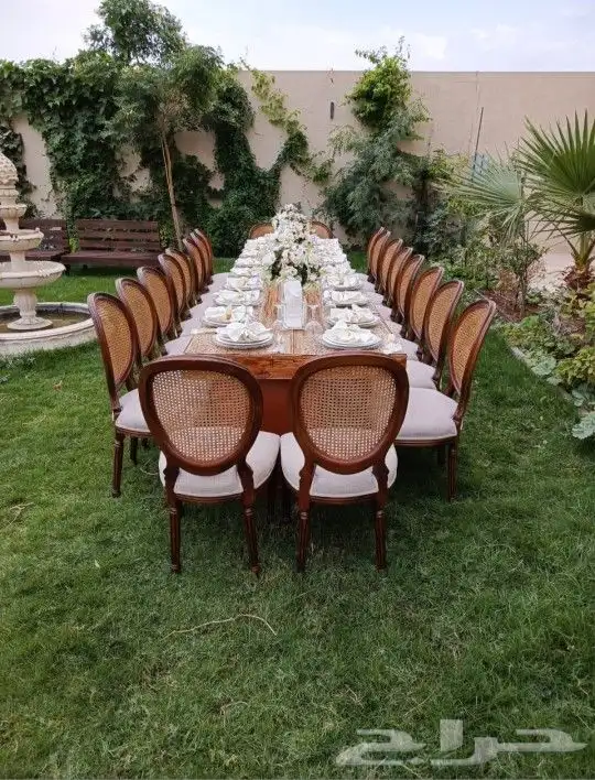 تاجير طاولات طعام 6