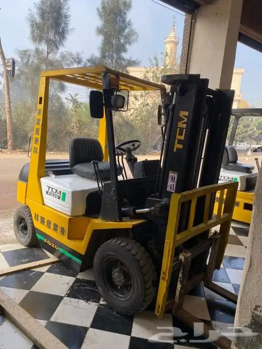 Man Lift Caesar Lift JCB Crane Forklift for rent daily month 7